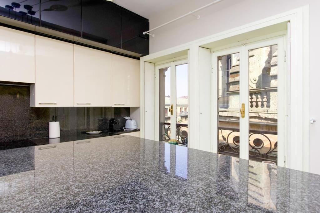 Apartamento Duomo Big House130Mq Vista Tempio Milán Exterior foto